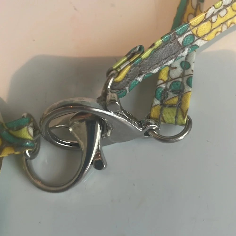 Vera Bradley Lemon parfait cell phone wristlet Retired nwots vinyl all weather